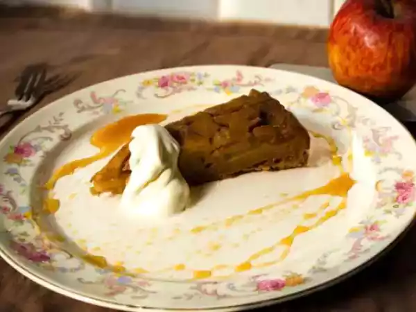 Rezept Gingerbread upside down apple cake