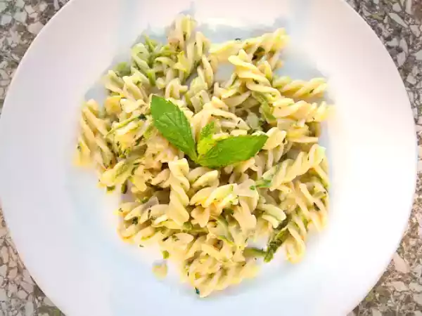 Rezept Fusilli mit zucchini und minze