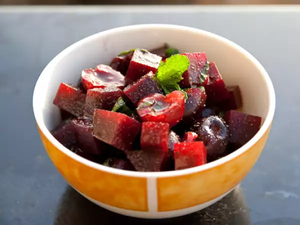 Rezept Rote-beete- und kirschsalat