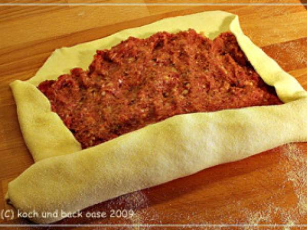 Nudelrolle mit Hackfleischfüllung - Zubereitung Schritt 4