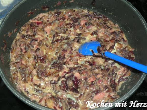Penne mit Radicchio und Gorgonzola - Zubereitung Schritt 4