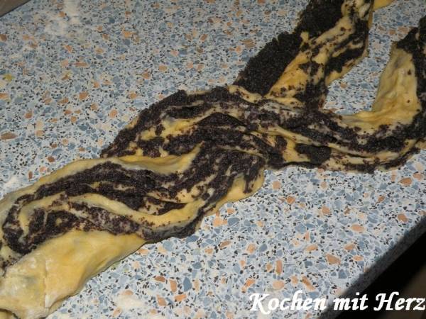 Mohnstriezel - Zubereitung Schritt 7