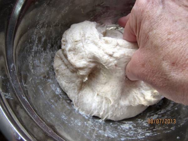 KNEIFEN STATT KNETEN - EINKORN-HASELNUSS-BROT À LA FORKISH - Zubereitung Schritt 4