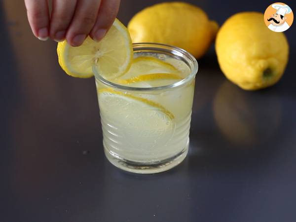 Mit Limoncello beträufeln, der perfekte Cocktail für diesen Sommer! - Zubereitung Schritt 3