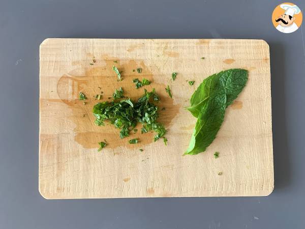 Frische Joghurtsauce, ideal für Salate oder als Beilage zu Fleisch oder Fisch! - Zubereitung Schritt 1