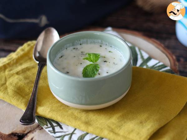 Frische Joghurtsauce, ideal für Salate oder als Beilage zu Fleisch oder Fisch! - Zubereitung Schritt 4