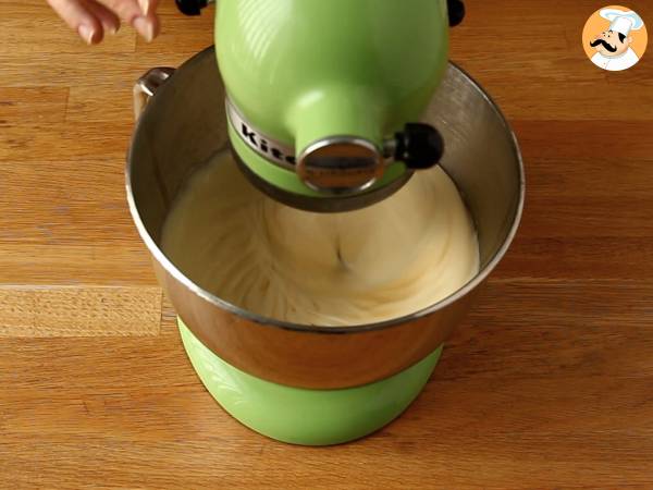 Oster-Bundt Cake mit Zitrone und weißer Schokolade - Zubereitung Schritt 1