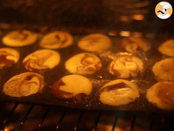 Marmorierte Madeleines, die Sie unbedingt testen sollten! - Zubereitung Schritt 6