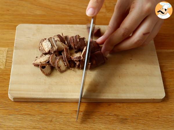 Fabelhafter Kinder Bueno No-Bake-Käsekuchen - Zubereitung Schritt 3