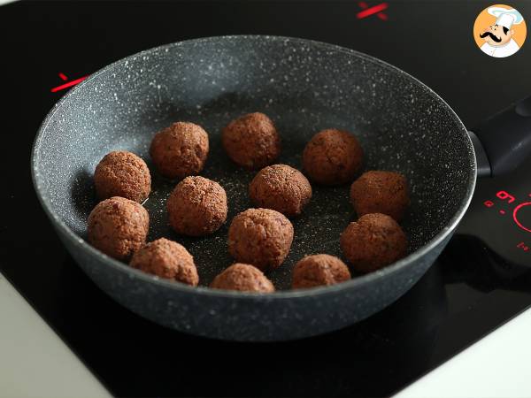 Vegetarische Seitanbällchen in Tomatensauce - Zubereitung Schritt 4