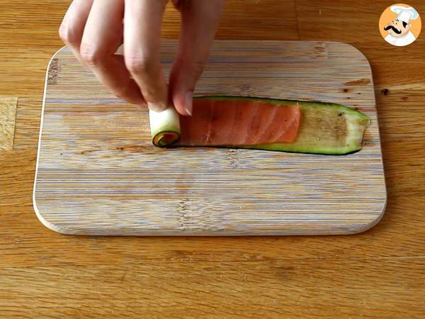 Zucchini- und Räucherlachsröllchen - Zubereitung Schritt 5