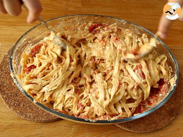 Tagliatelle-Feta-Kirschtomaten – gebackene Feta-Nudeln - Zubereitung Schritt 7
