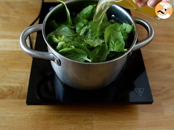 One Pot Pasta mit Spinat, Ziegenkäse und Hühnchen - Zubereitung Schritt 3