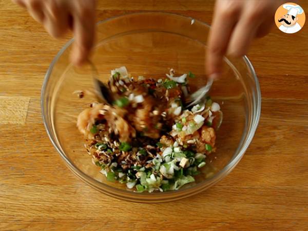 Gyoza mit Hächnchen, Karotten und Pilzen - Zubereitung Schritt 4