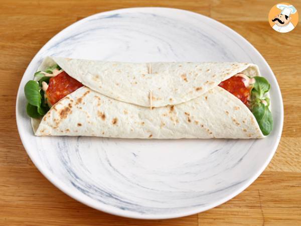 Wrap-Sandwich mit Chorizo, Avocado und Tomaten - Zubereitung Schritt 4