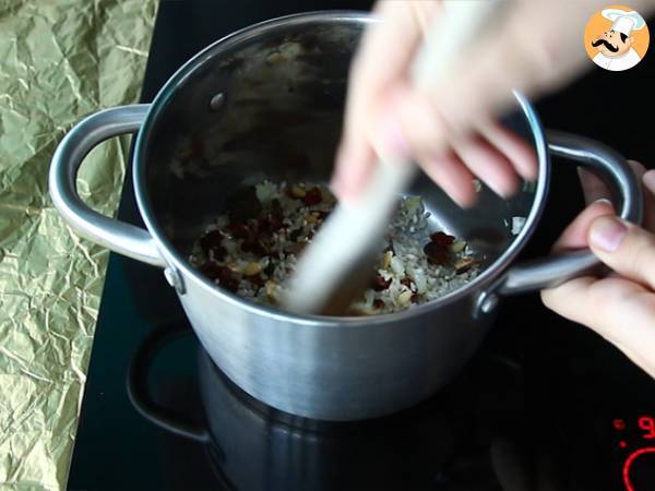 Vegetarisches Risotto mit getrockneten Tomaten und Pilzen - Zubereitung Schritt 2