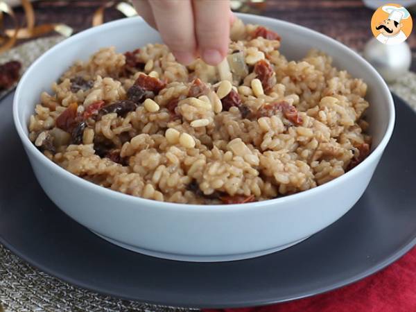 Vegetarisches Risotto mit getrockneten Tomaten und Pilzen - Zubereitung Schritt 5