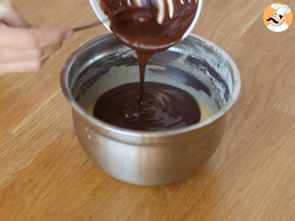 Marmorbiskuit mit Mandelglasur - Zubereitung Schritt 2