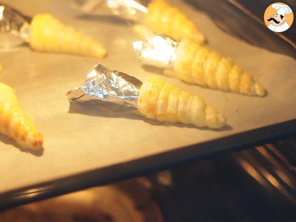 Blätterteigkegel mit Lachs und Schnittlauch - Zubereitung Schritt 4