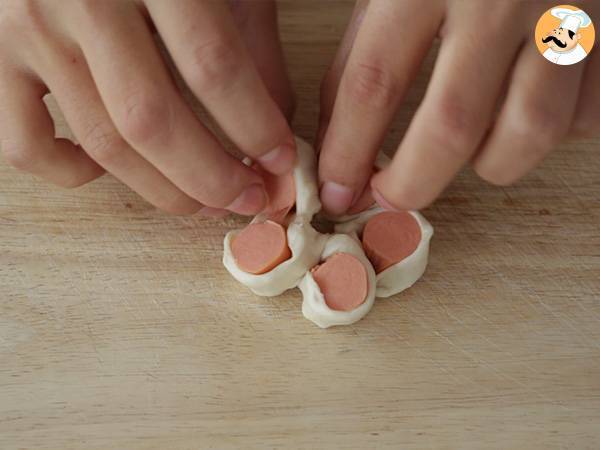 Blätterteigblüten mit Knackis - Zubereitung Schritt 3