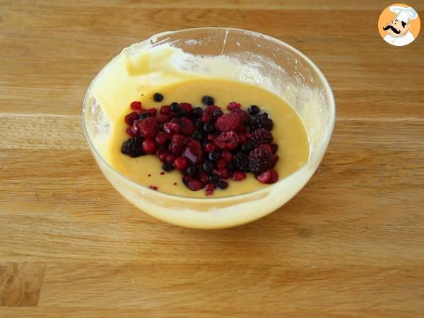 Brownie mit weißer Schokolade und roten Früchten (Blondie) - Zubereitung Schritt 3