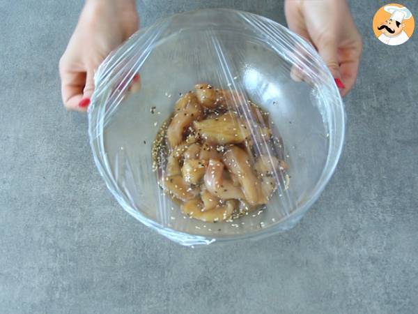 In Sojasauce und Honig mariniertes Hähnchen - Zubereitung Schritt 3