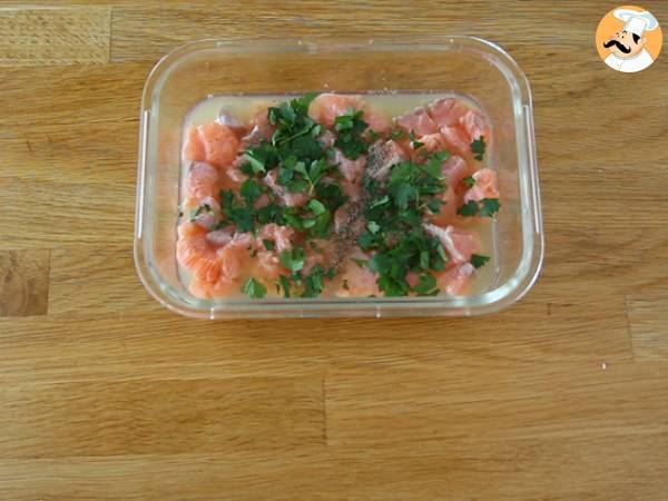 Mit Zitrone marinierter Lachs - Zubereitung Schritt 2