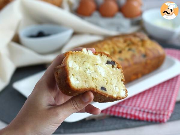 Kuchen mit schwarzen Oliven und Feta - Zubereitung Schritt 4