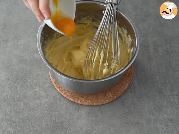 Soufflés mit geräuchertem Lachs und Frischkäse - Zubereitung Schritt 2