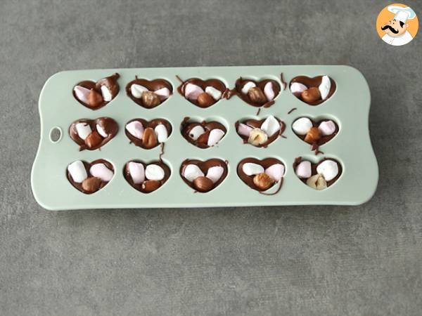 Pralinen mit Marshmallows und Haselnüssen - Zubereitung Schritt 4