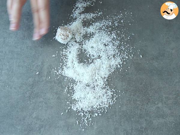 Energy Balls mit Aprikose, grünem Tee und Kokosnuss - Zubereitung Schritt 4