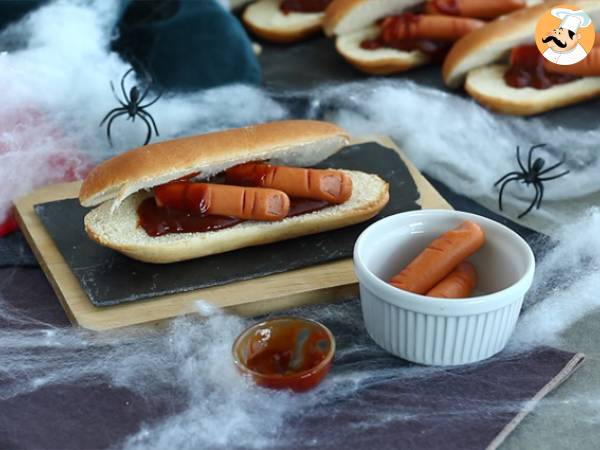 Blutige Halloween-Hotdogs - Zubereitung Schritt 5