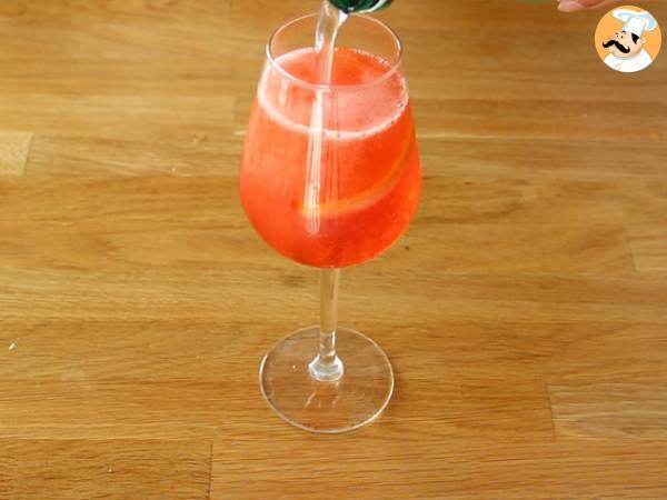 Spritz, der berühmte italienische Cocktail mit Aperol - Zubereitung Schritt 3