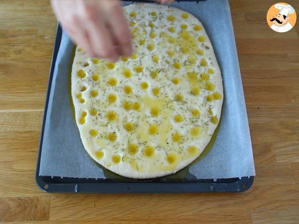 Focaccia, italienisches Brot mit Rosmarin - Zubereitung Schritt 6