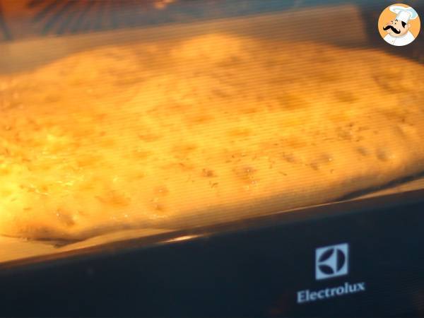 Focaccia, italienisches Brot mit Rosmarin - Zubereitung Schritt 7