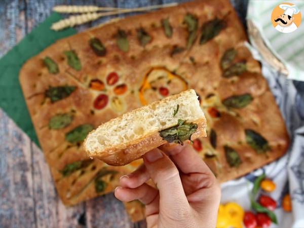 Blumige Focaccia – Focaccia-Kunst - Zubereitung Schritt 10
