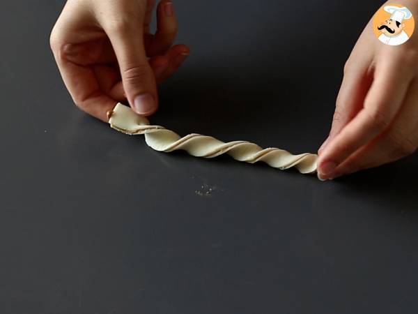 Spekulatius-Blätterteigkekse, Super einfach und schnell - Zubereitung Schritt 3