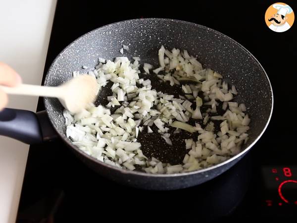 Spanakopita, der griechische Spinat- und Fetakuchen super einfach zuzubereiten - Zubereitung Schritt 1