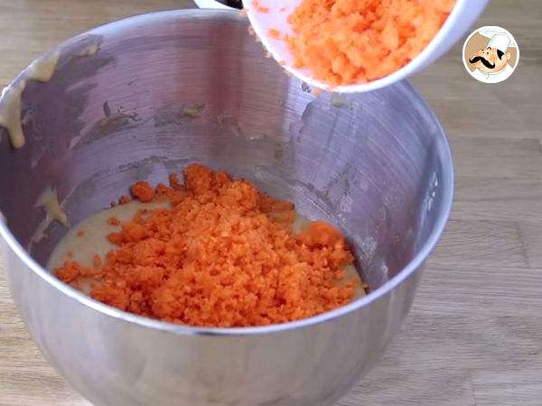 Carrot Cake mit Walnüssen : saftiger Karottenkuchen - Zubereitung Schritt 3