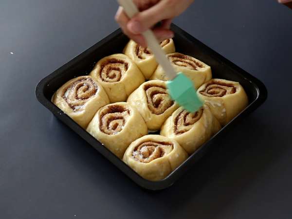 Zimtschnecken mit Frischkäse-Frosting : fluffige Cinnamon Rolls - Zubereitung Schritt 9