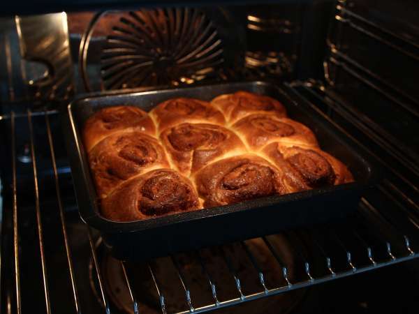Zimtschnecken mit Frischkäse-Frosting : fluffige Cinnamon Rolls - Zubereitung Schritt 10