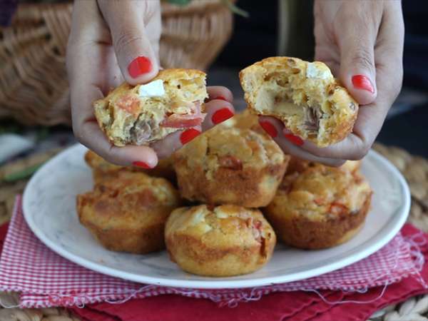 Herzhafte Muffins mit Thunfisch, Tomate und Feta : einfach und schnell - Zubereitung Schritt 5