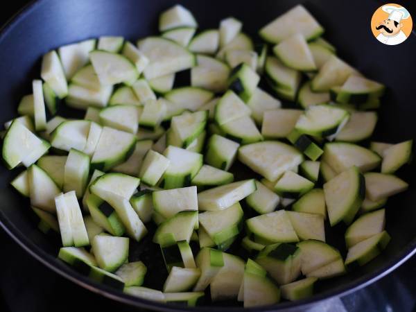 Wie kocht man Zucchini in der Pfanne? - Zubereitung Schritt 2