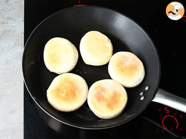 Englische Muffins (leicht und weich) - Zubereitung Schritt 4