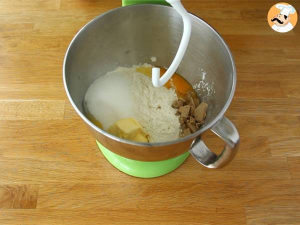 Geflochtene Brioches mit Aprikosen - Zubereitung Schritt 1