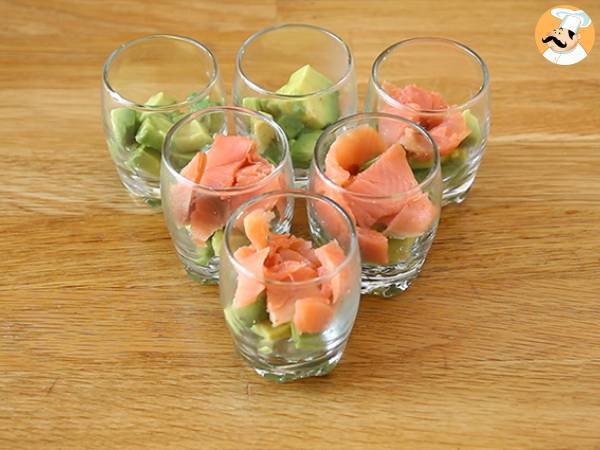 Verrines mit geräuchertem Lachs und Avocado - Zubereitung Schritt 4