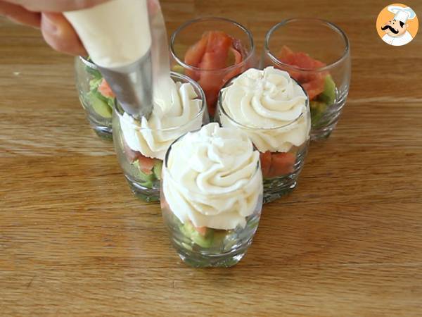 Verrines mit geräuchertem Lachs und Avocado - Zubereitung Schritt 5