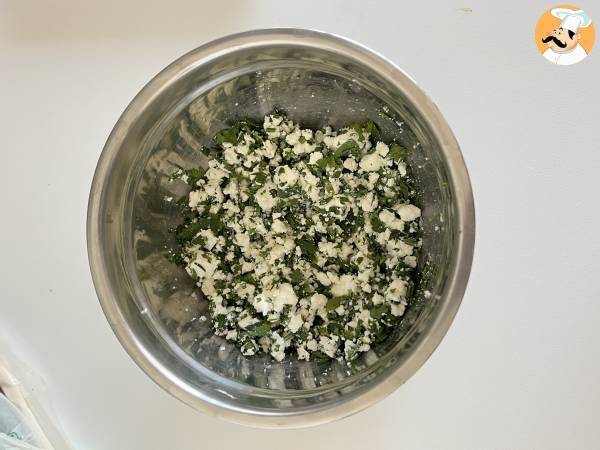 Börek mit Schafskäse und Petersilie - Zubereitung Schritt 1