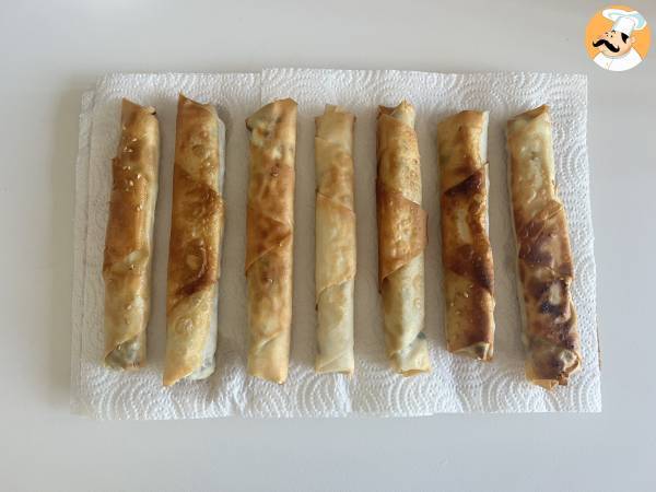 Börek mit Schafskäse und Petersilie - Zubereitung Schritt 4