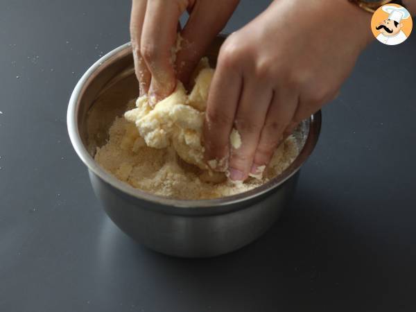Express-Streuselkuchen mit roten Früchten - Zubereitung Schritt 2